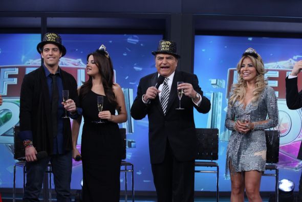 don-francisco-celebro-a-lo-40_590x395.jpg don-francisco-celebro-a-lo-40_590x395.jpg