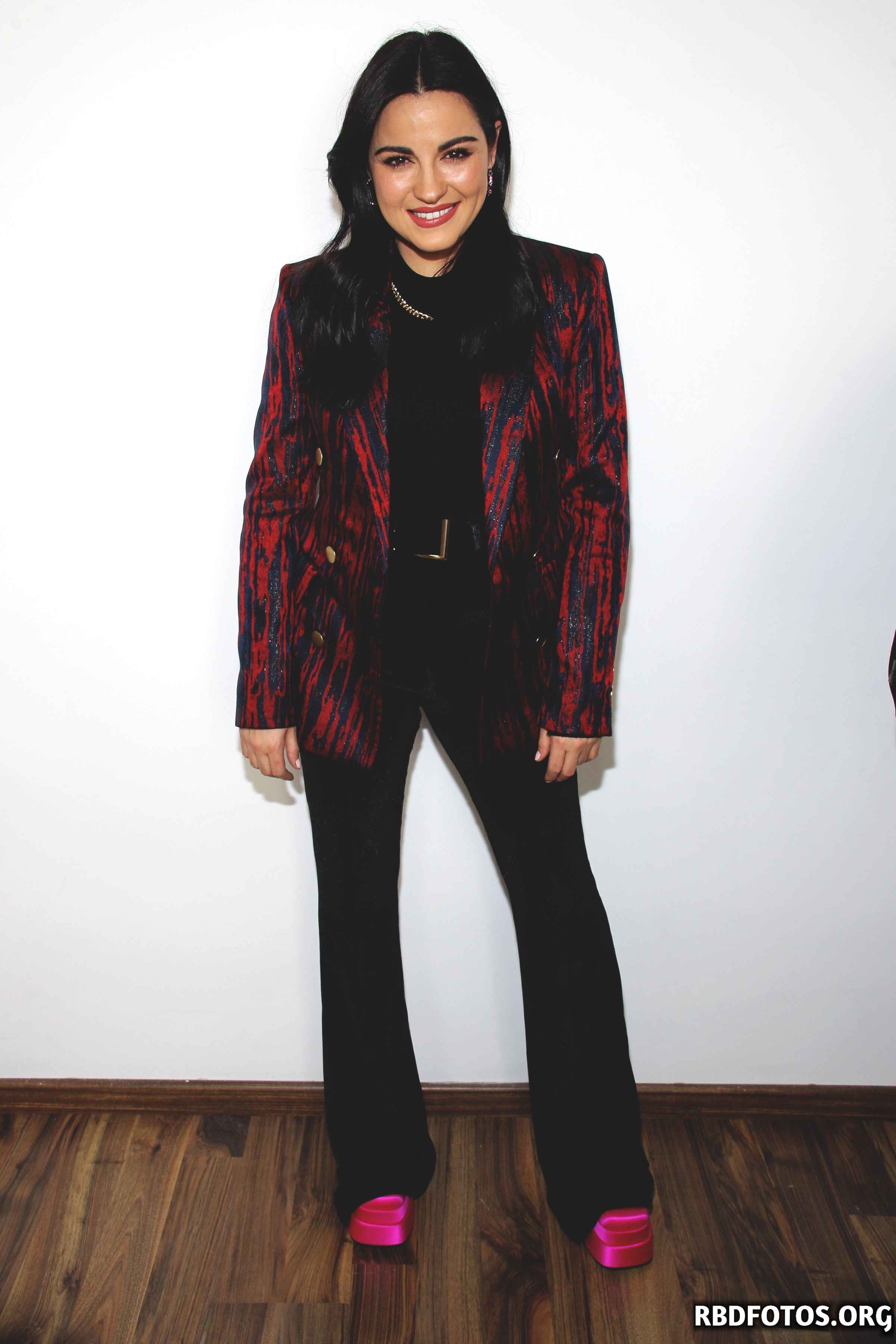HQ
