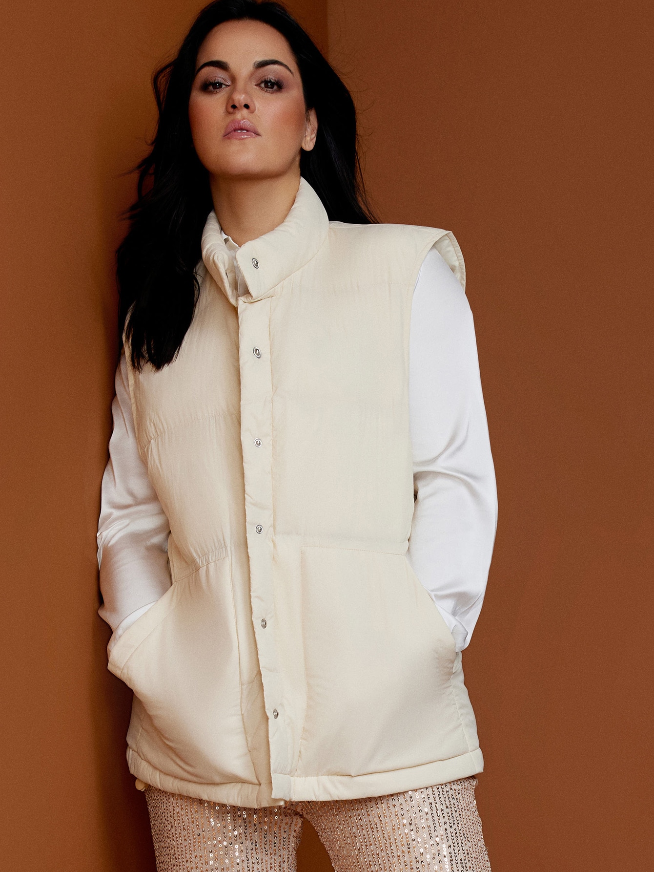 HQ
