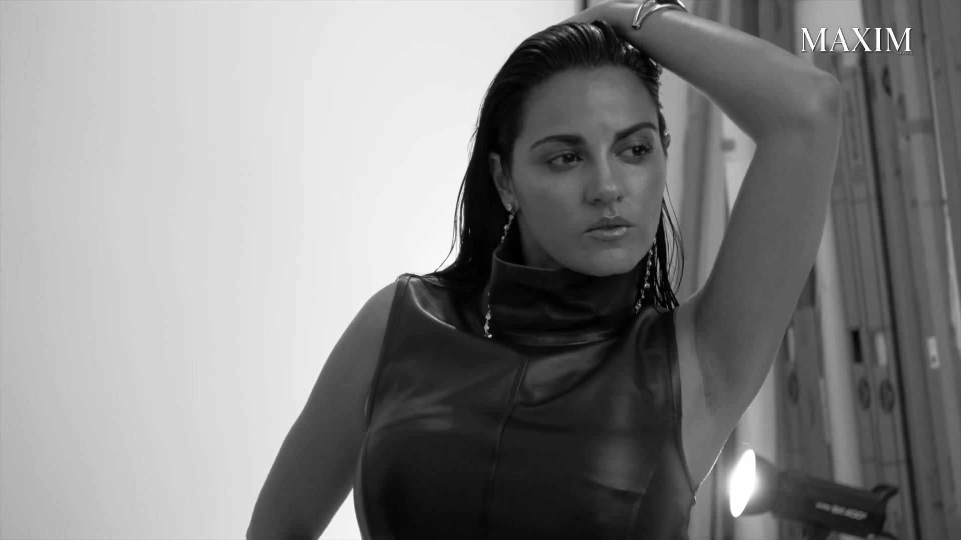 Fashion_Film_Maite_Perroni_282729.jpg