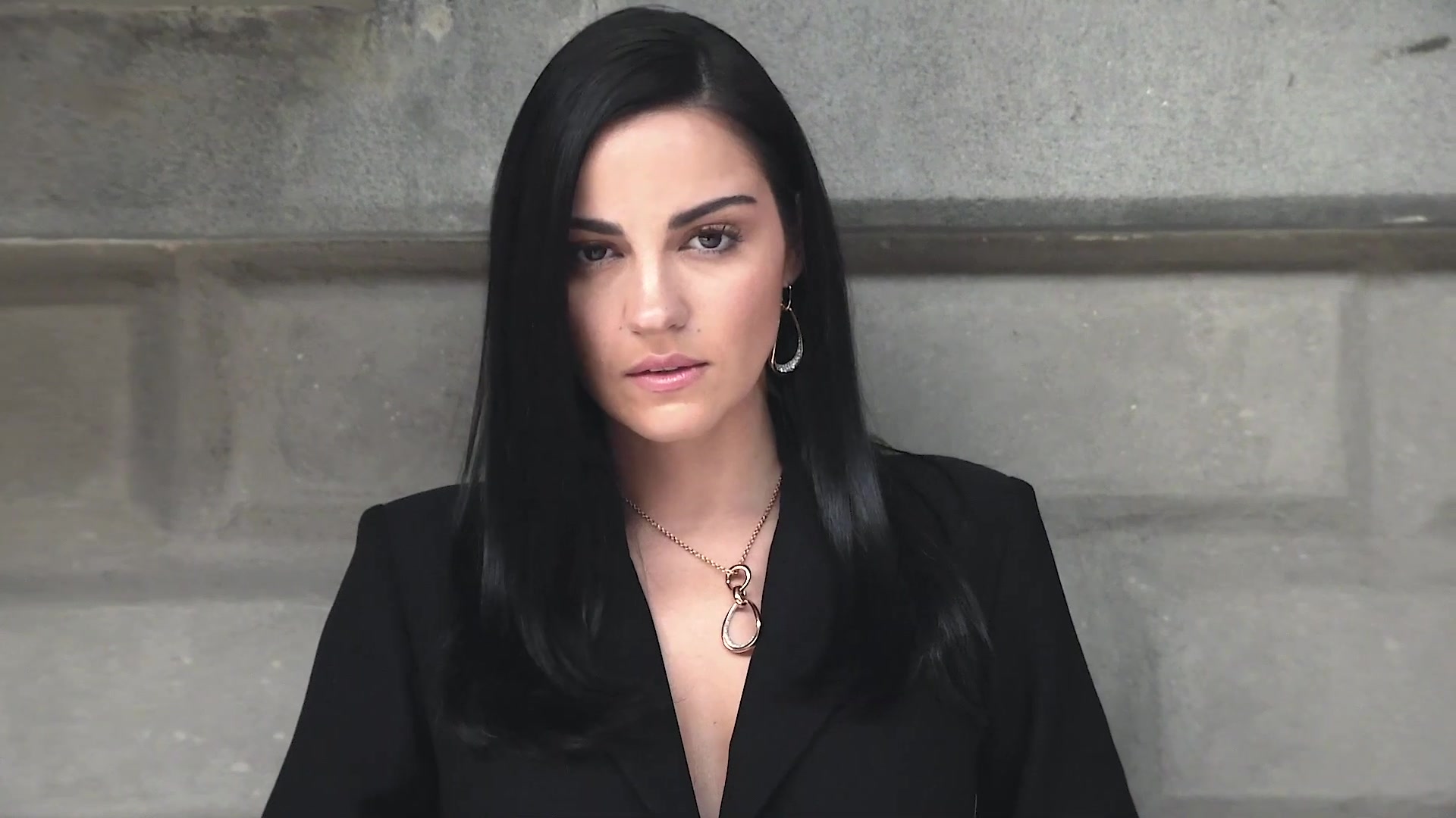 Alta_dose_de_talento-_Maite_Perroni_para_a_L_Officiel_Brasil_Full-HD_045.jpg