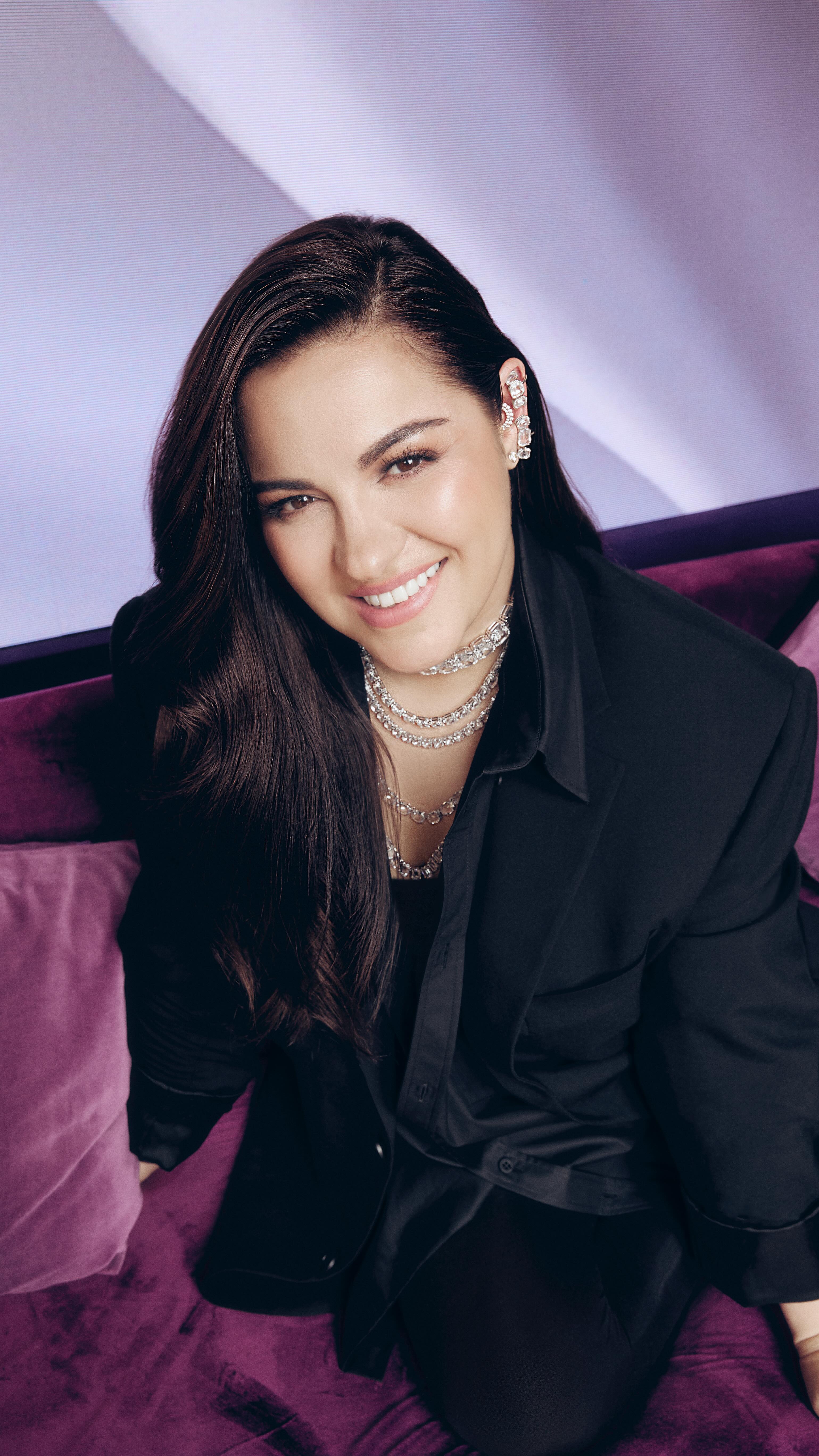 HQ
