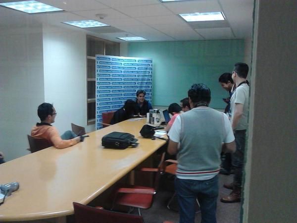 B0MBJs3IcAI1FcF.jpg B0MBJs3IcAI1FcF.jpg