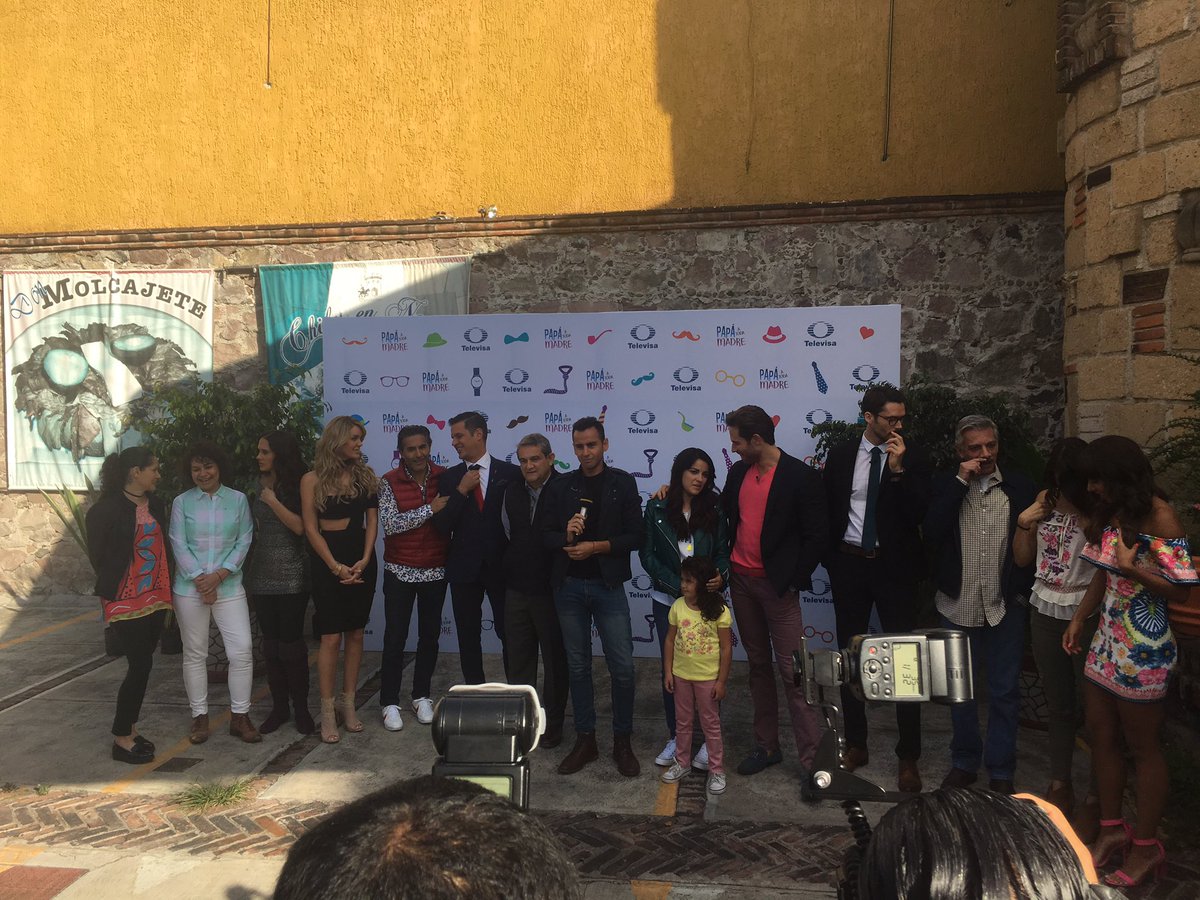 DHW2EOMUIAICbzB.jpg DHW2EOMUIAICbzB.jpg