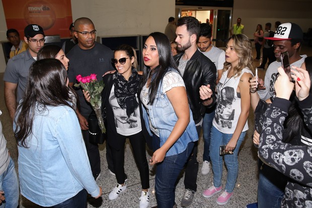 maite_perroni_desembarca_em_campinas_e_atende_multidao_de_fas-8688.jpg maite_perroni_desembarca_em_campinas_e_atende_multidao_de_fas-8688.jpg