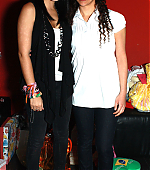 Maite_Perroni_BR_Tour_Meet_Santos_2010_205_-_original.jpg