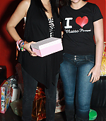 Maite_Perroni_BR_Tour_Meet_Santos_2010_208_-_original.jpg